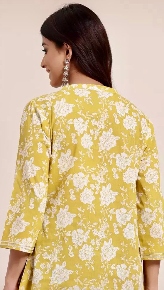 HERE&NOW Floral Printed Mirror Work Pure Cotton
Mirror Work Pleated Kurti