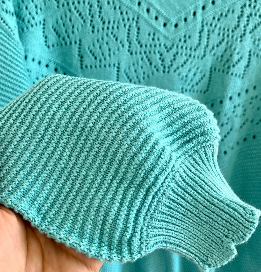 Women long sleeve wool sweater