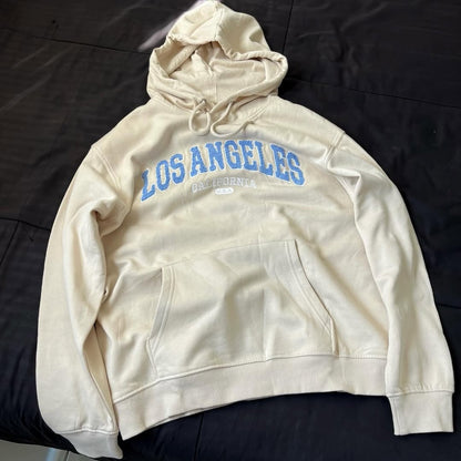 Oversized  Hoodie with Kangaroo Pocket – Casual Streetwear Pullover Sweatshirt"