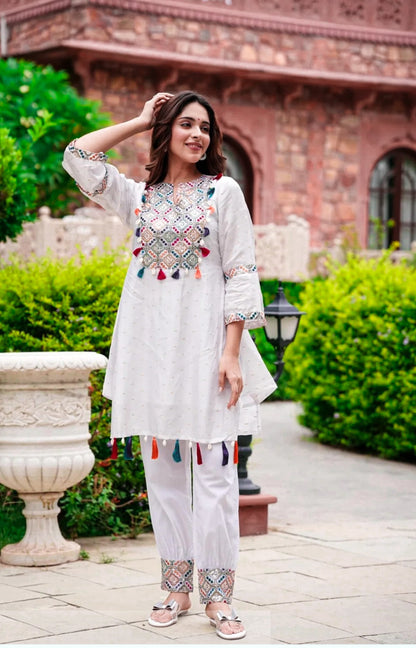 NETRA WHITE KURTA SET