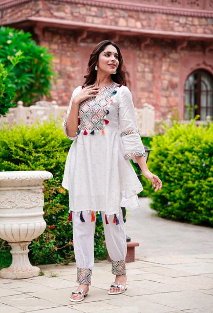 NETRA WHITE KURTA SET