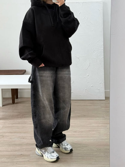 Oversized  Hoodie with Kangaroo Pocket – Casual Streetwear Pullover Sweatshirt"