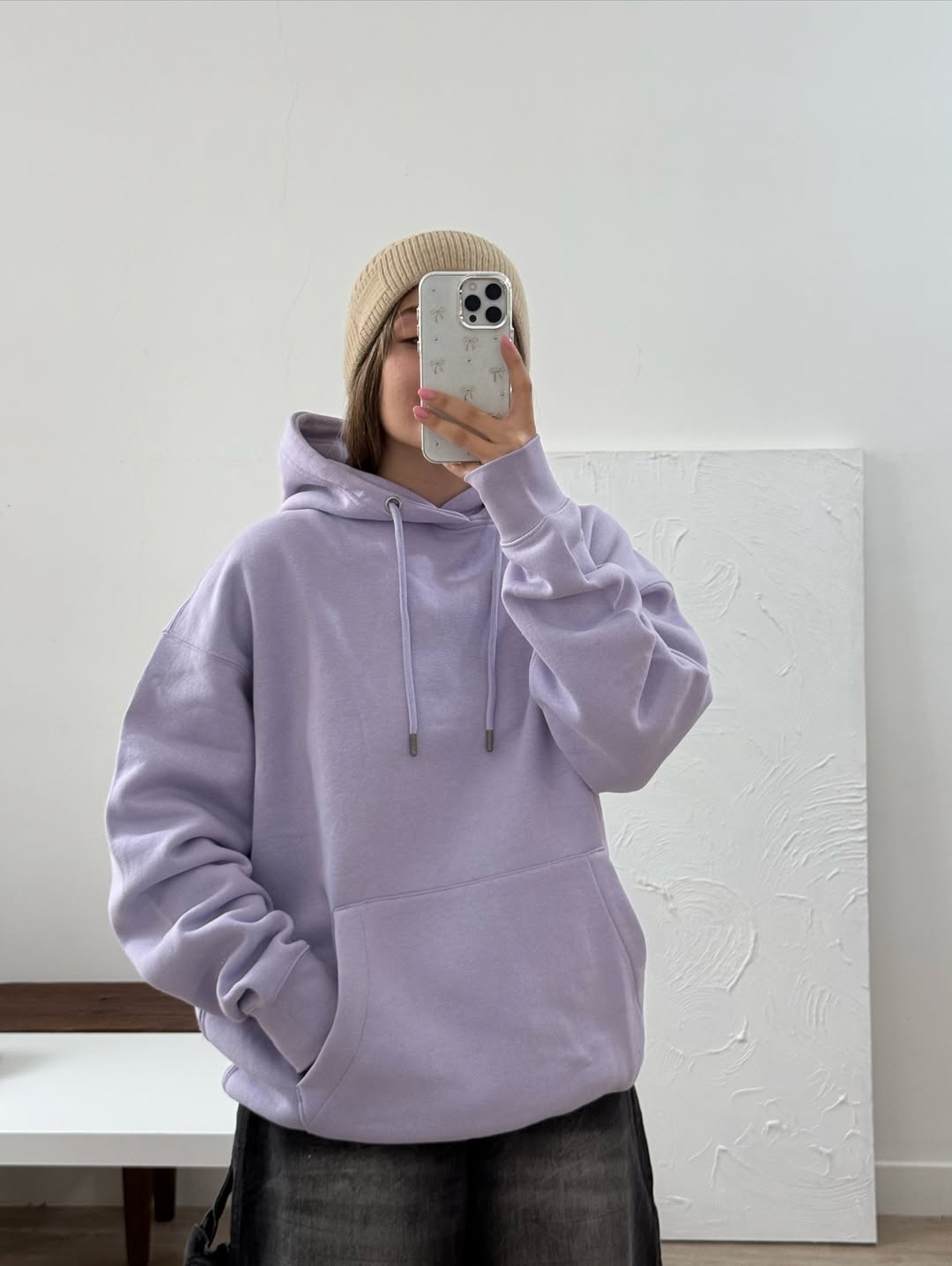 Oversized  Hoodie with Kangaroo Pocket – Casual Streetwear Pullover Sweatshirt"