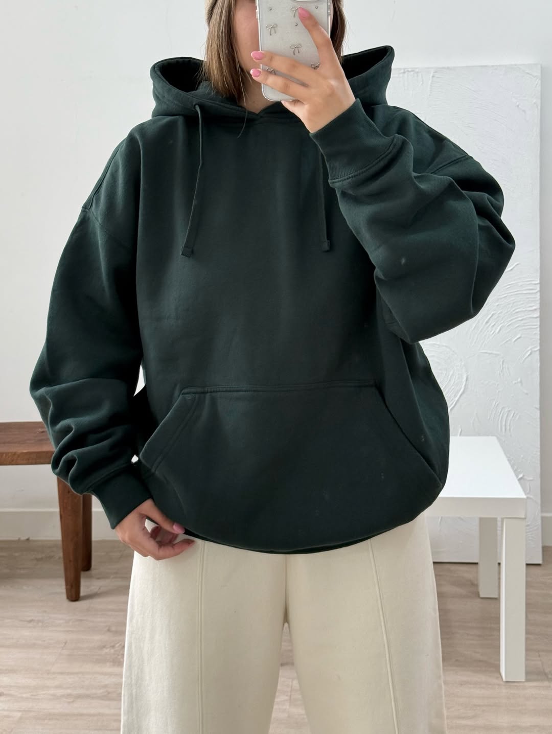 Oversized  Green Hoodie with Kangaroo Pocket – Casual Streetwear Pullover Sweatshirt"