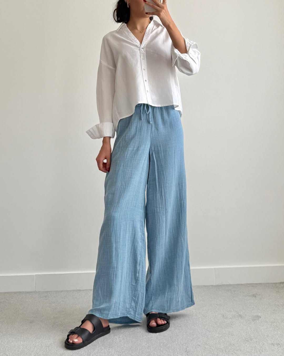 “Women’s Solid Satin Long Sleeve Button-Down Shirt – White &pink