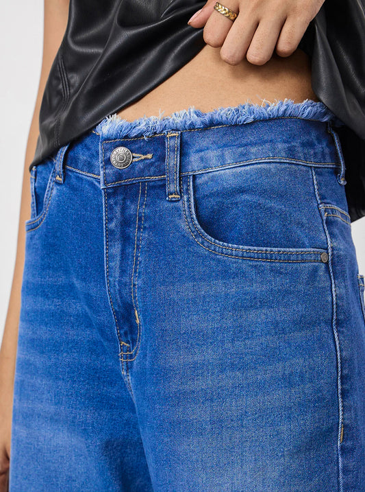 Straight-Fit Denim: Blue
Aster