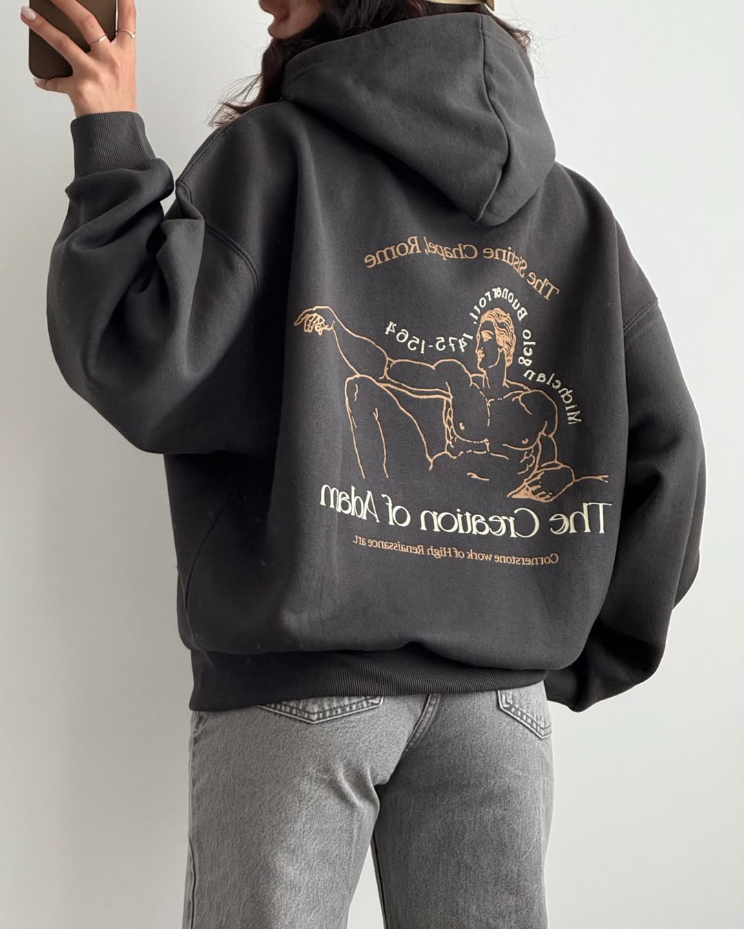 Oversized  Hoodie with Kangaroo Pocket – Casual Streetwear Pullover Sweatshirt"