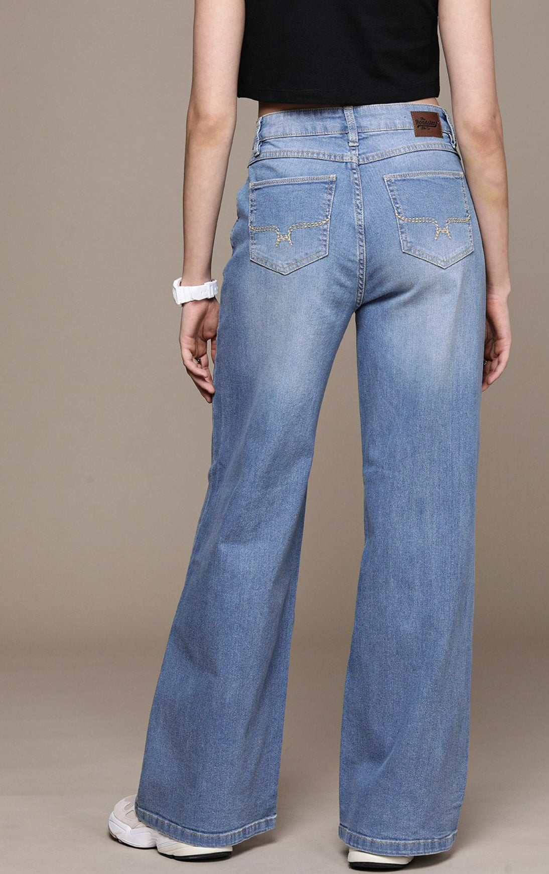 Women Wide Leg Light Fade
Stretchable Jeans