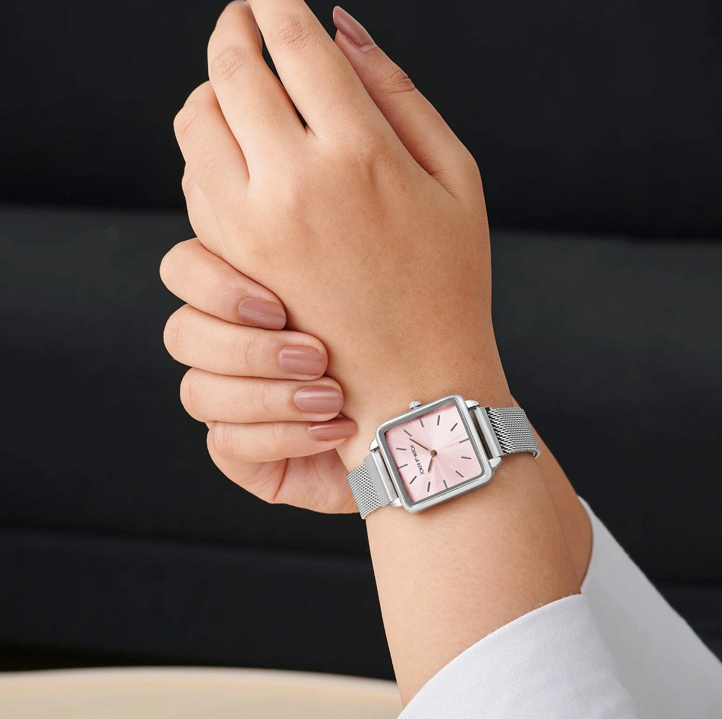 VINTAGE LIGHT PINK SQUARE DIAL SILVER METALLIC STRAP WATCH.