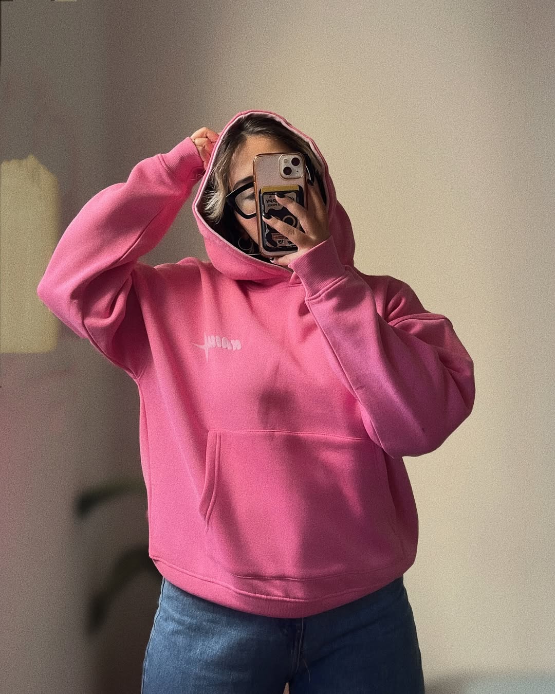 Oversized  Hoodie with Kangaroo Pocket – Casual Streetwear Pullover Sweatshirt"